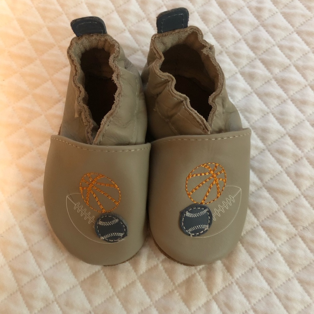 Boys baby sports shoes by Robeez